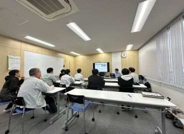 鳥取大学の劉先生をお迎えしての特別講義を開催しました